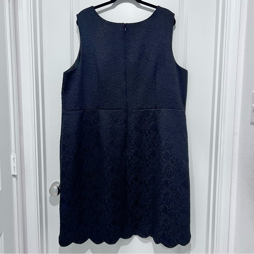 RSVP by Talbots Floral Matelasse Scalloped-Hem Dress in Black Size 22W - Picture 7 of 10